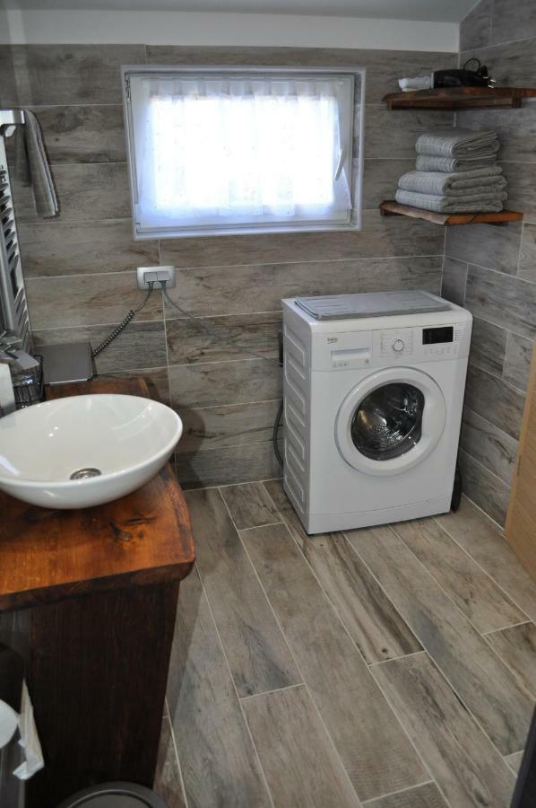 Guesthouse Ankl Lesce  Bagian luar foto